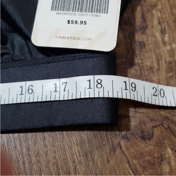 2 Fabletics athletic bras size XXL (18/20) - Picture 3 of 8